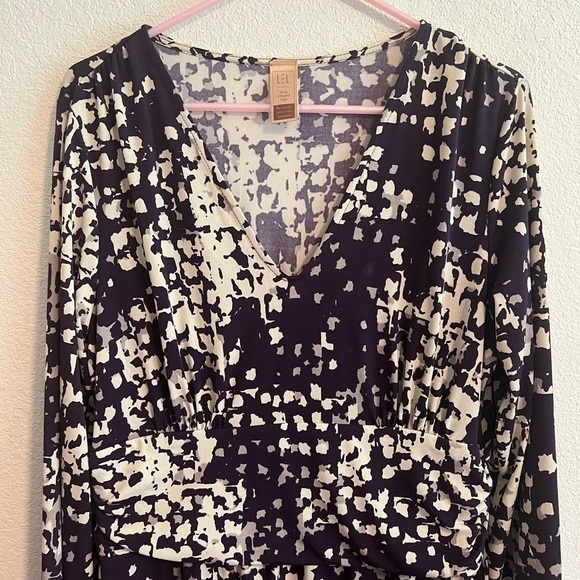 🥞 Long Elegant Legs Purple Tunic Size Medium - Picture 2 of 8